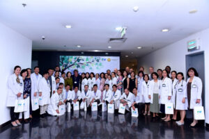 BỆNH VIỆN FV TÔN VINH CÁC Y BÁC SĨ NHÂN NGÀY THẦY THUỐC VIỆT NAM 27/2