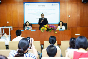 FV ghép Giác mạc từ thiện mang lại Ánh sáng cho Người nghèo