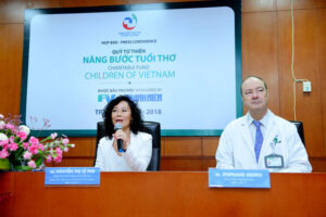 FV KHỞI ĐỘNG LẠI QUỸ NÂNG BƯỚC TUỔI THƠ VỚI CHƯƠNG TRÌNH PHẪU THUẬT BÀN TAY