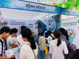Bệnh viện FV tham dự ngày hội việc làm tại Huế