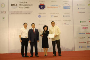 Bệnh viện FV vinh dự nhận giải thưởng Quản trị chất lượng Bệnh viện xuất sắc