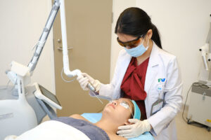 Da sạch mụn, phục hồi từ bên trong với công nghệ Laser hiện đại tại Trung tâm điều trị & chăm sóc da bằng Laser FV