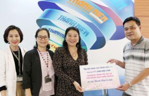 FV Hospital Donates 112 Million VND for the Thanh Nien Newspapers “Cozy TET Holiday With the Community of Central Vietnam”