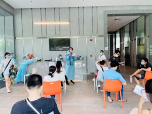 16,000 Nhân viên tại 2 Tòa nhà REE được tiêm chủng vắc xin ngừa COVID-19 ngay tại trụ sở làm việc