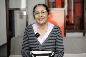 After a short surgery, a Cambodian patient is free of the knee pain she has suffered for 10 years