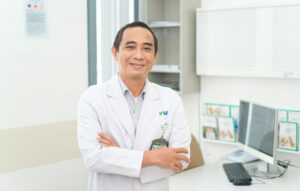 Dr Do Tuong Huan: A surgeon who has successfully treated thousands of head and neck cancer cases