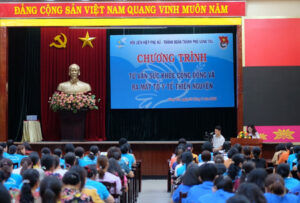 FV Hospital Provides Consultations on ‘Pregnancy Care and Treatment of Gynaecological Disorders’ to over 300 Attendees in Vung Tau City