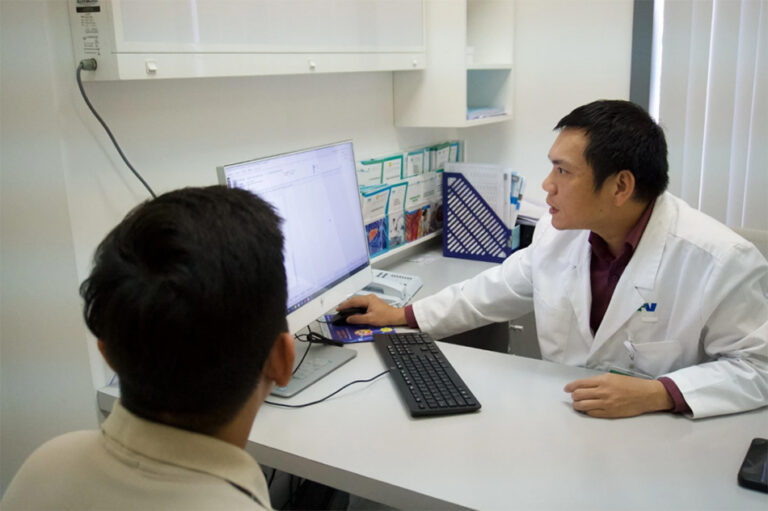 Bệnh viện FV Cứu sống Võ Sĩ người Anh Bị Bóc tách Động mạch Cảnh