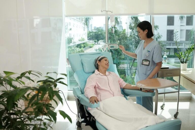Hóa trị ung thư là gì? Những điều cần biết về hóa trị ung thư