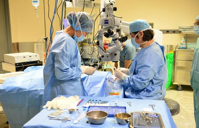 Những tiến bộ công nghệ giúp cải thiện và điều trị các bệnh lý về mắt tại Bệnh viện FV