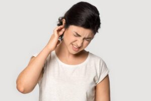 Viêm tai giữa có nguy hiểm không? Sự thật về bệnh viêm tai giữa