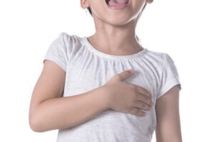 Biểu hiện bệnh tim ở trẻ em ba mẹ cần đặc biệt lưu ý