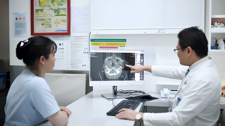 Bệnh viện chuyên khám tai mũi họng, điều trị bệnh viêm tai giữa, viêm xoang, viêm amidan – Khoa Tai mũi họng FV