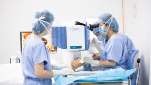 Khám phá các phương pháp mổ mắt cận thị mới nhất: Lựa chọn nào phù hợp cho bạn?