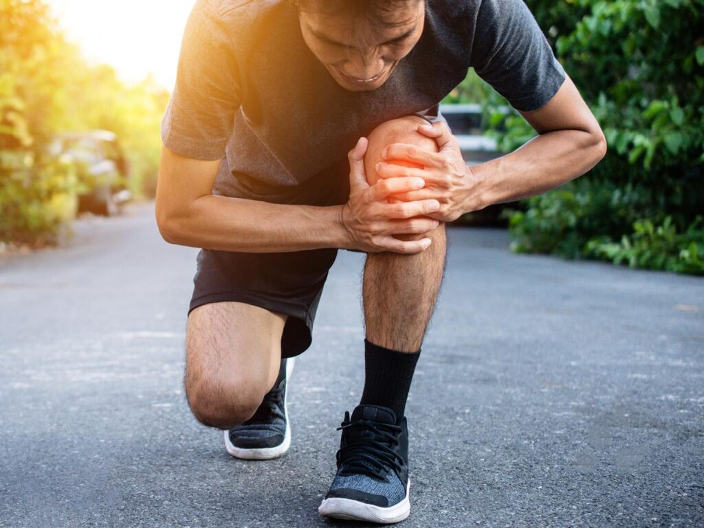 Dấu hiệu bị đứt dây chằng dễ bị nhầm lẫn với các chấn thương khác