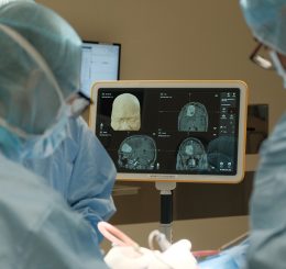 Mổ thành công khối u não phức tạp cho bệnh nhân U40 với sự hỗ trợ của Hệ thống định vị phẫ...