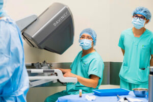 Female Pharmacist Overcomes Stage 3 Lung Cancer Thanks to Robotic Surgery and Expert Care at FV Hospital