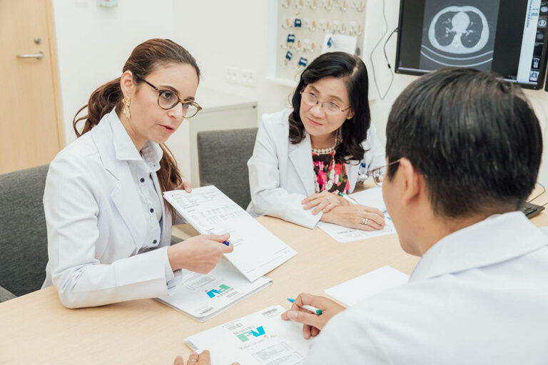 Personalised Lung Cancer Treatment: From Genomic Technologies to Robotic Surgery
