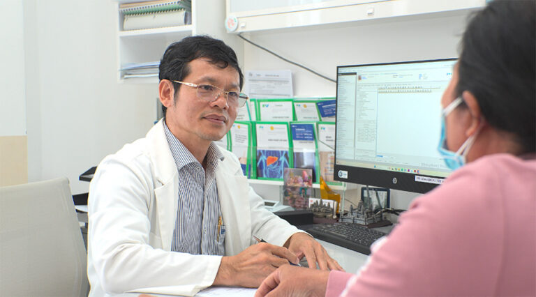 Bất ngờ sau ca phẫu thuật ung thư gan: Tỉnh dậy không thấy đau, vết mổ nhỏ xíu