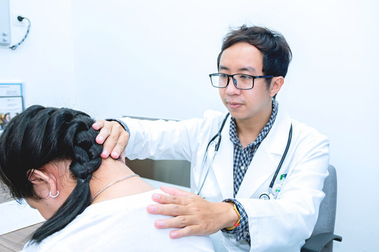 Con cao lớn vượt trội so với bạn bè: niềm vui hay “bẫy” dậy thì sớm?
