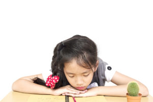 Con cao lớn vượt trội so với bạn bè: niềm vui hay “bẫy” dậy thì sớm?