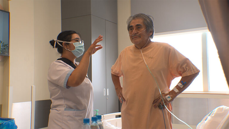 Cứu sống bệnh nhân Việt kiều 60 tuổi bị tắc nghẽn hoàn toàn hai bên động mạch phổi