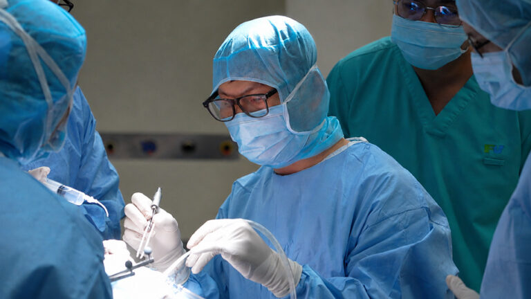 Travelling halfway across the world for specialist spinal stenosis treatment