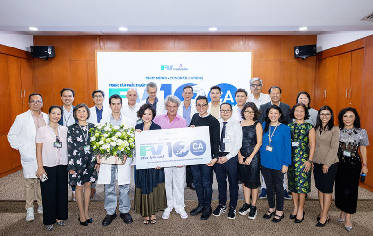 FV achieves 100 da Vinci Xi robotic surgeries, attracting international patients to Vietnam